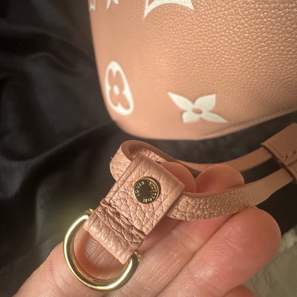 Sold on FB. Louis Vuitton Bicolor Monogram Empreinte Neverfull MM Rose - Picture 6 of 15